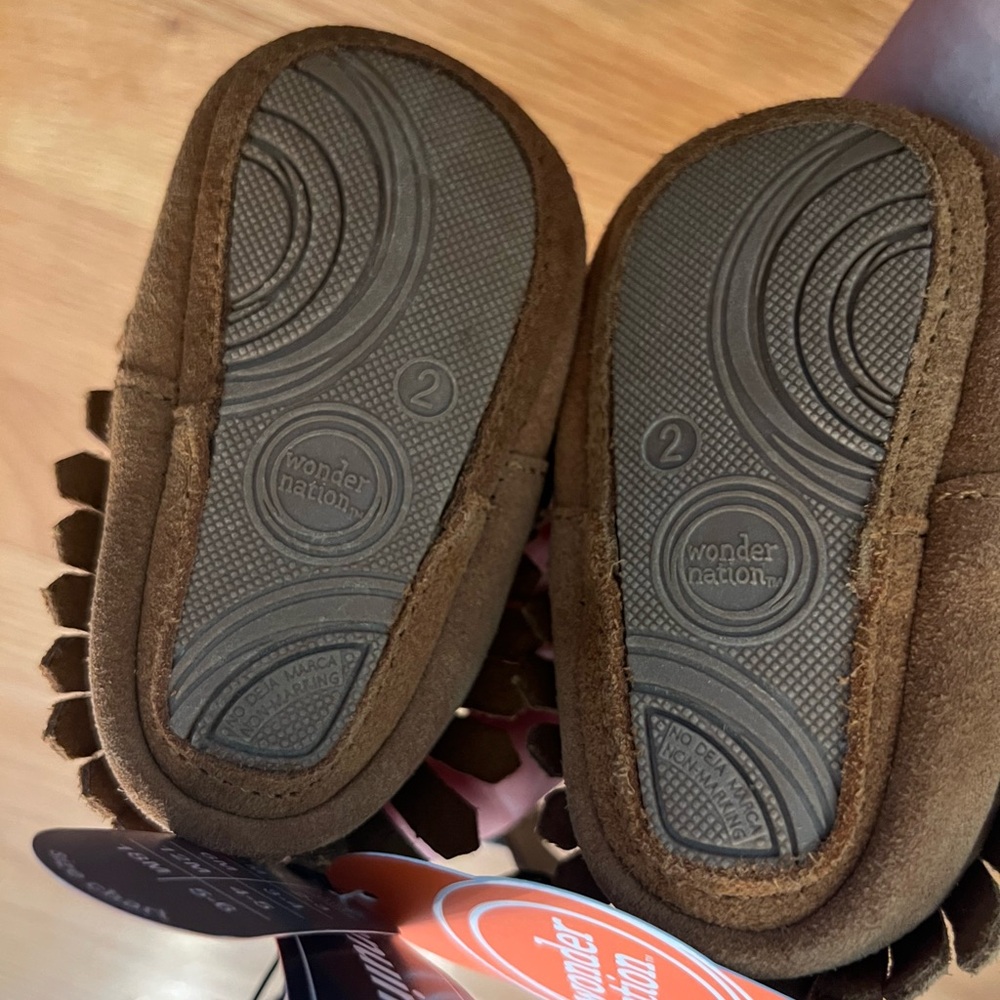 Leather moccasins - Picture 3 of 3